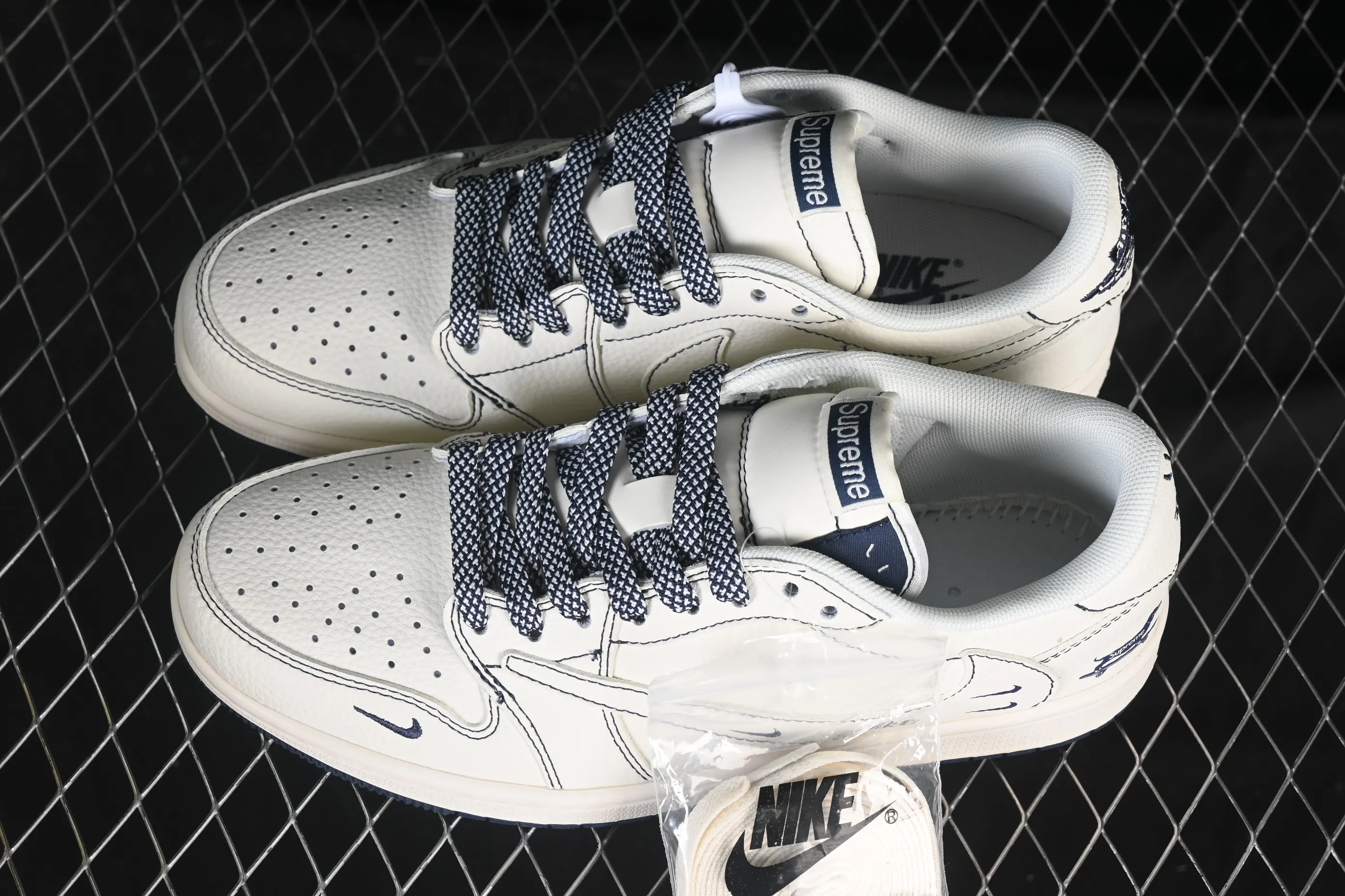 All categories Air Jordan Jordan series basketball shoes Air Jordan 1 Low High-end customized low-top sneakers Travis Scott x Fragment Design x Air Jordan 1 Low OG SP AJ1 Joe 1 rice white Nike blue low-top cultural casual sneakers XD0798-308